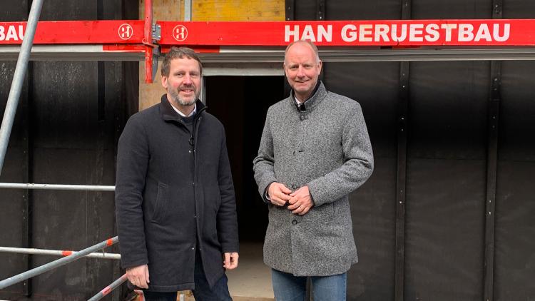 Dr. Timm Kern mit Revierleiter Andreas Löb (Polizeirevier Horb)